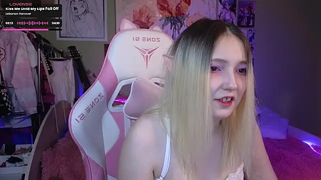 Evie Ro online show from 12/10/24, 08:38