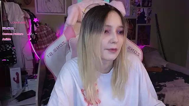 Evie Ro online show from 01/10/25, 01:53