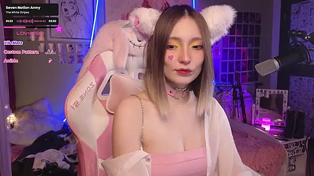 Evie Ro online show from 11/22/25, 10:09