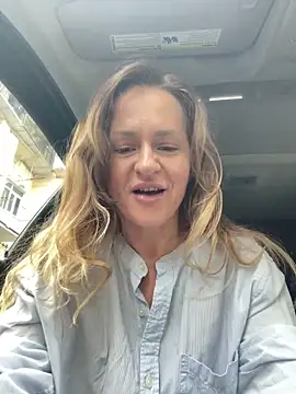 Snapshot of mommy_nadin chatting on 03/05/26, 06:31 mommy nadin online show from 03/05/26, 06:31