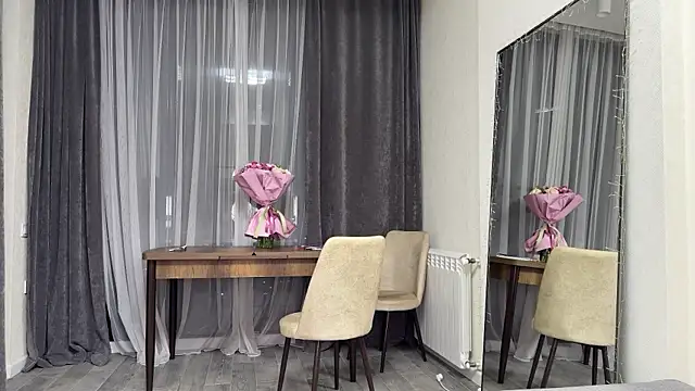 Snapshot of mommy_nadin chatting on 03/10/26, 04:45 mommy nadin online show from 03/10/26, 04:45