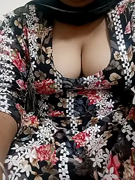 Snapshot of 09punjabi chatting on 10/18/25, 03:53 09punjabi online show from 10/18/25, 03:53