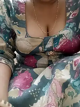 Snapshot of 09punjabi chatting on 11/11/25, 11:10 09punjabi online show from 11/11/25, 11:10