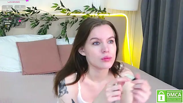 AmaliaBell online show from 10/26/25, 01:06