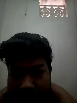 Snapshot of u_wan_me chatting on 12/23/24, 01:40 u wan me online show from 12/23/24, 01:40