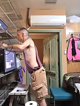 leahcimnikral online show from 09/19/25, 01:29