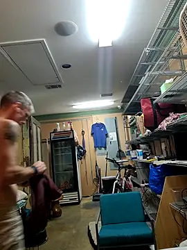 leahcimnikral online show from 10/06/25, 12:41