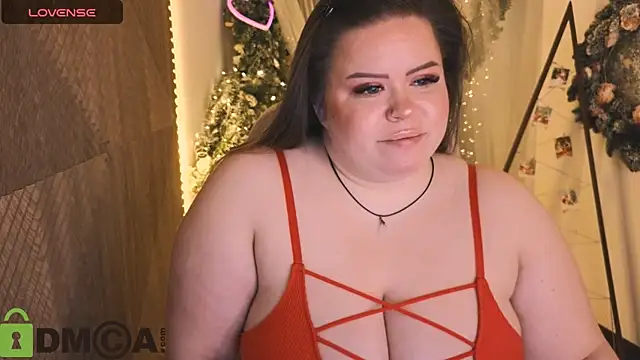 Snapshot of Sheila_queen_ chatting on 12/20/25, 08:05 Sheila queen online show from 12/20/25, 08:05