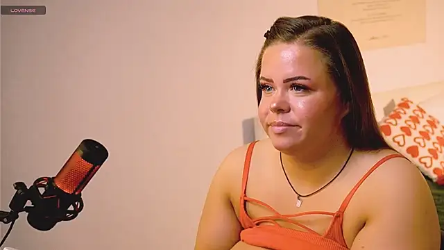 Snapshot of Sheila_queen_ chatting on 03/05/26, 02:35 Sheila queen online show from 03/05/26, 02:35