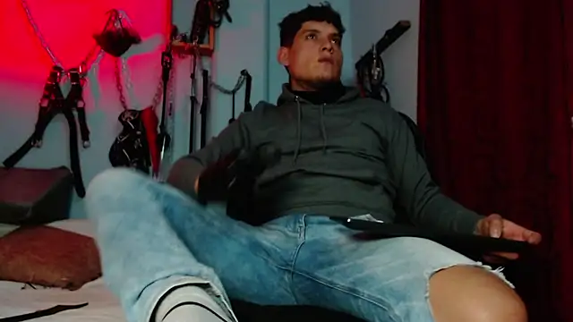 dom2travelersss online show from 01/10/26, 11:20