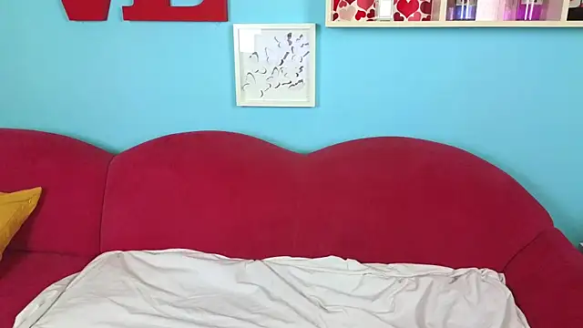 Snapshot of BrianaJoy chatting on 01/06/26, 06:28 BrianaJoy online show from 01/06/26, 06:28