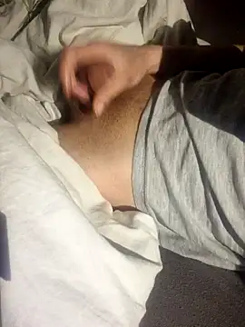 Snapshot of skaylove chatting on 12/12/24, 04:21 skaylove online show from 12/12/24, 04:21