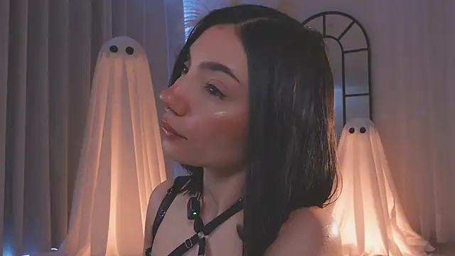 AmyArmstrong online show from 10/20/25, 02:28