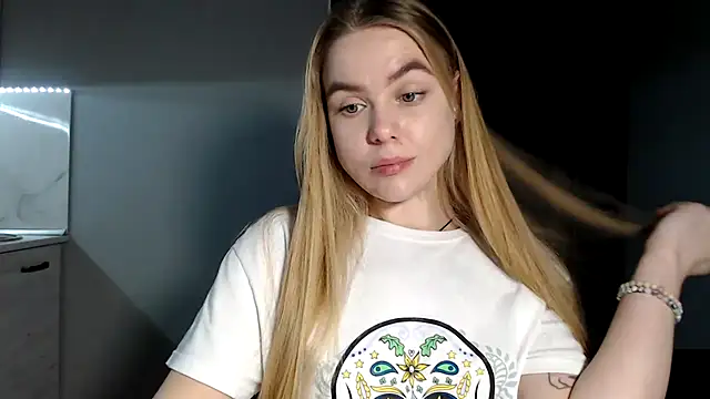 Snapshot of Sunbeam_ chatting on 01/07/25, 09:25 Sunbeam online show from 01/07/25, 09:25