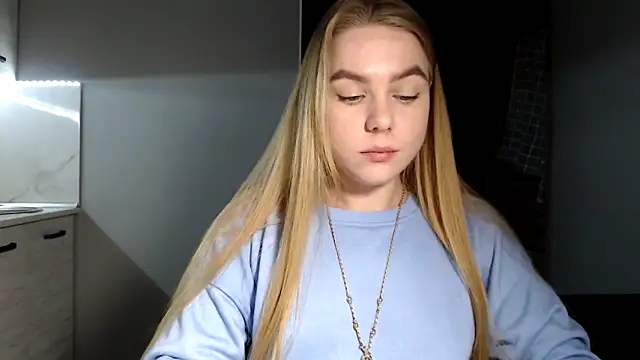 Snapshot of Sunbeam_ chatting on 03/12/25, 10:28 Sunbeam online show from 03/12/25, 10:28