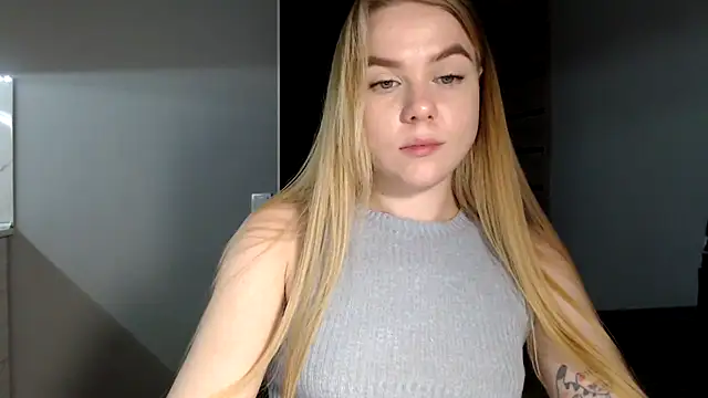 Snapshot of Sunbeam_ chatting on 03/18/25, 11:42 Sunbeam online show from 03/18/25, 11:42