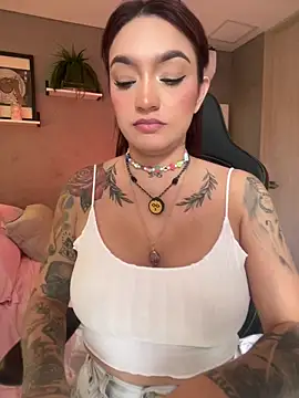 Snapshot of DaniDusan_ chatting on 03/01/26, 08:33 DaniDusan online show from 03/01/26, 08:33