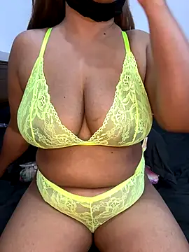 Snapshot of VINDY- chatting on 01/08/26, 05:21 VINDY- online show from 01/08/26, 05:21