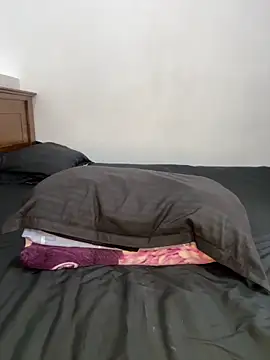 Snapshot of VINDY- chatting on 02/20/26, 05:48 VINDY- online show from 02/20/26, 05:48