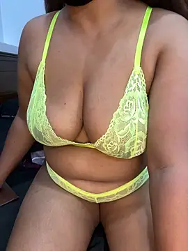 Snapshot of VINDY- chatting on 02/27/26, 04:18 VINDY- online show from 02/27/26, 04:18