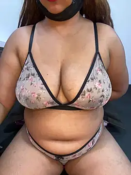 Snapshot of VINDY- chatting on 03/02/26, 05:08 VINDY- online show from 03/02/26, 05:08