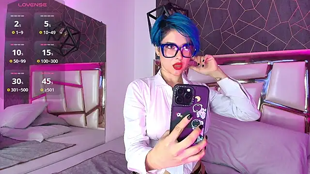 Annie Swan online show from 10/20/25, 12:05