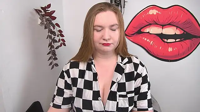LaraDream online show from 04/27/26, 04:05