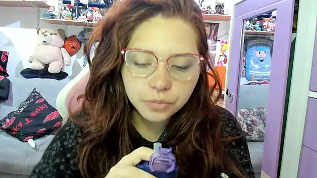 Snapshot of soficammy chatting on 06/17/26, 11:05 soficammy online show from 06/17/26, 11:05