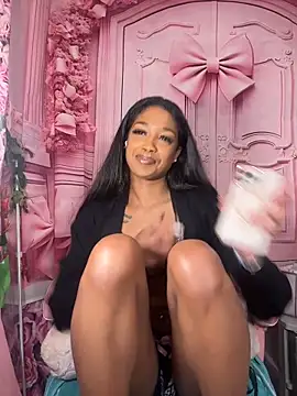 Snapshot of mismialove chatting on 02/01/26, 07:18 mismialove online show from 02/01/26, 07:18