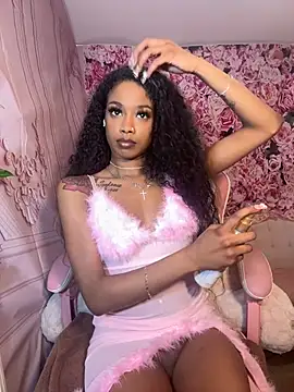 Snapshot of mismialove chatting on 02/11/26, 12:32 mismialove online show from 02/11/26, 12:32