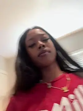 mismialove online show from 06/05/26, 03:07