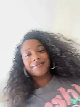 mismialove online show from 06/15/26, 09:17