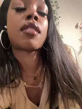 mismialove online show from 06/26/26, 05:23