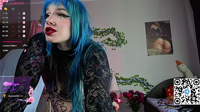 Snapshot of Silvia_Santorskii chatting on 11/17/25, 07:47 Silvia Santorskii online show from 11/17/25, 07:47