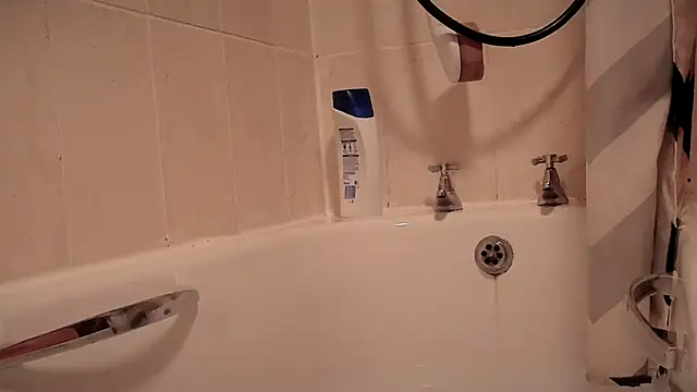 Snapshot of McPherson72 chatting on 03/22/25, 04:35 McPherson72 online show from 03/22/25, 04:35