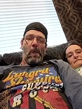 Donglong80 online show from 10/31/25, 09:16