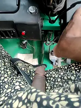 Snapshot of Kolkata___Boy chatting on 12/22/24, 07:00 Kolkata Boy online show from 12/22/24, 07:00