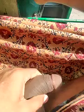 Snapshot of Kolkata___Boy chatting on 01/05/25, 07:38 Kolkata Boy online show from 01/05/25, 07:38