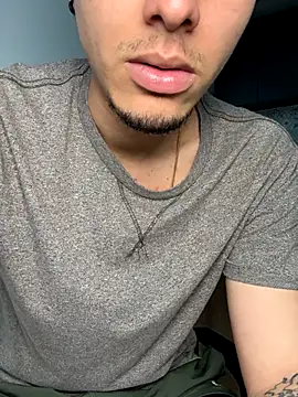 bigryann23 online show from 11/04/25, 10:09