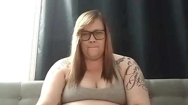 LIL NELLI online show from 10/26/25, 07:36