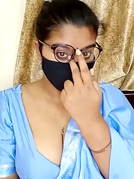 Snapshot of Jasmine_jaaan chatting on 02/07/25, 11:45 Jasmine jaaan online show from 02/07/25, 11:45